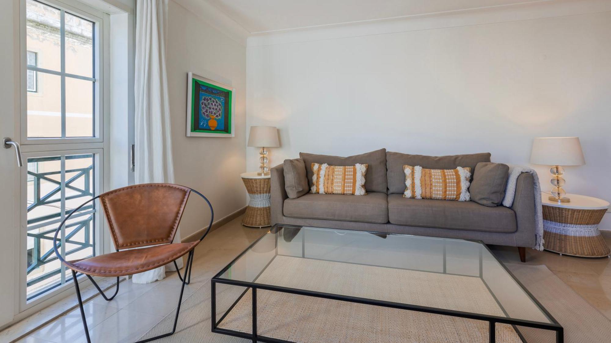 Stylish Apartment With Parking By Lovelystay リスボン エクステリア 写真