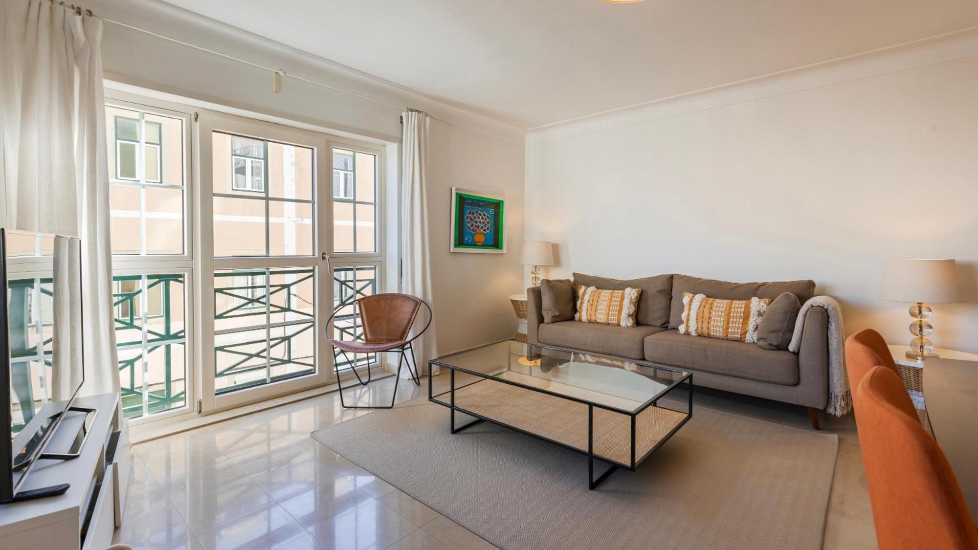 Stylish Apartment With Parking By Lovelystay リスボン エクステリア 写真
