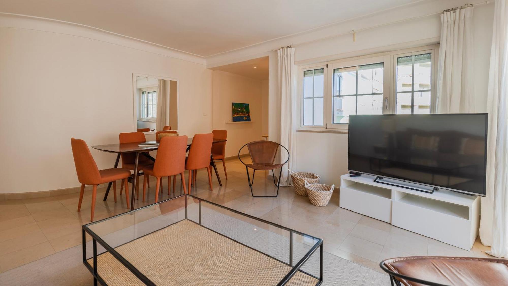 Stylish Apartment With Parking By Lovelystay リスボン エクステリア 写真
