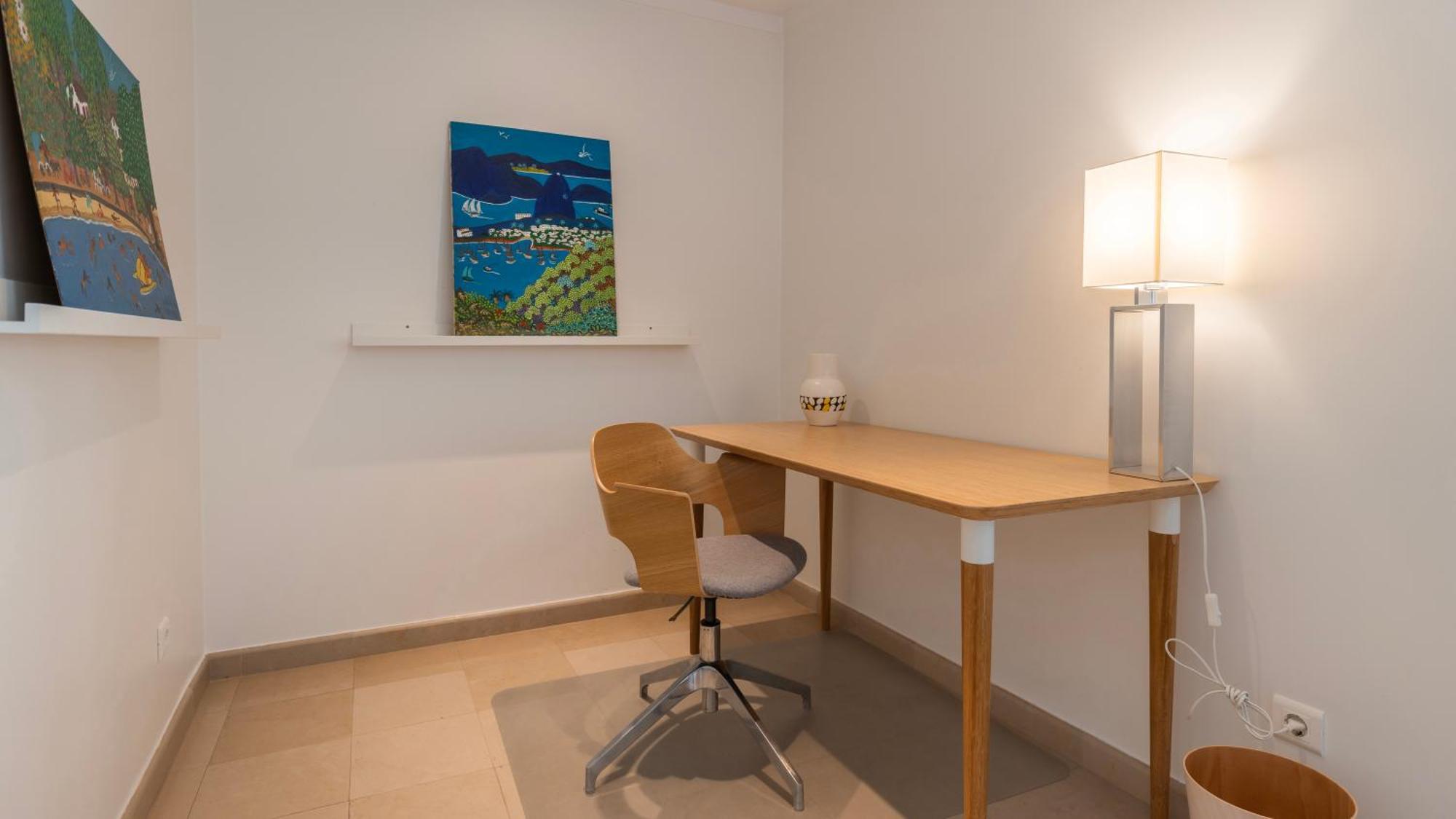 Stylish Apartment With Parking By Lovelystay リスボン エクステリア 写真