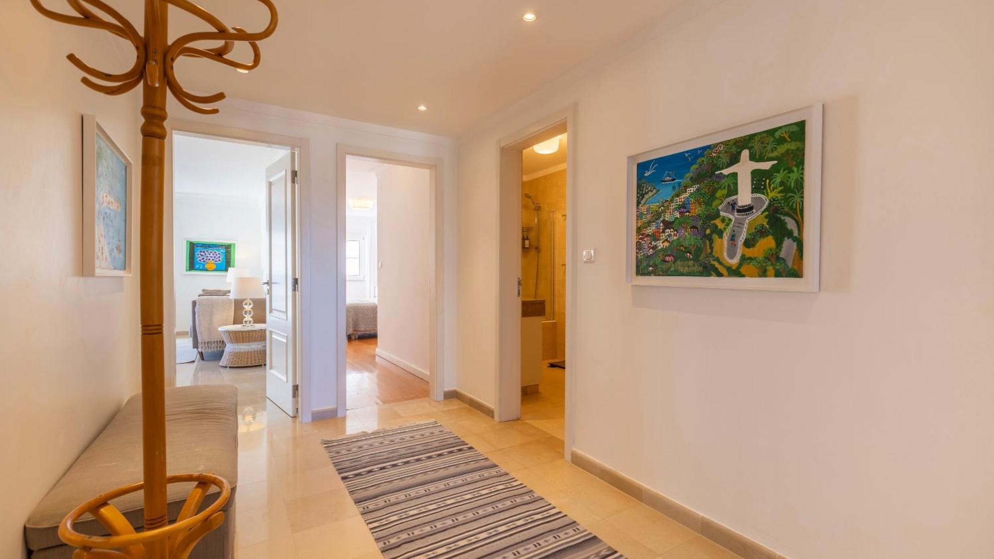 Stylish Apartment With Parking By Lovelystay リスボン エクステリア 写真