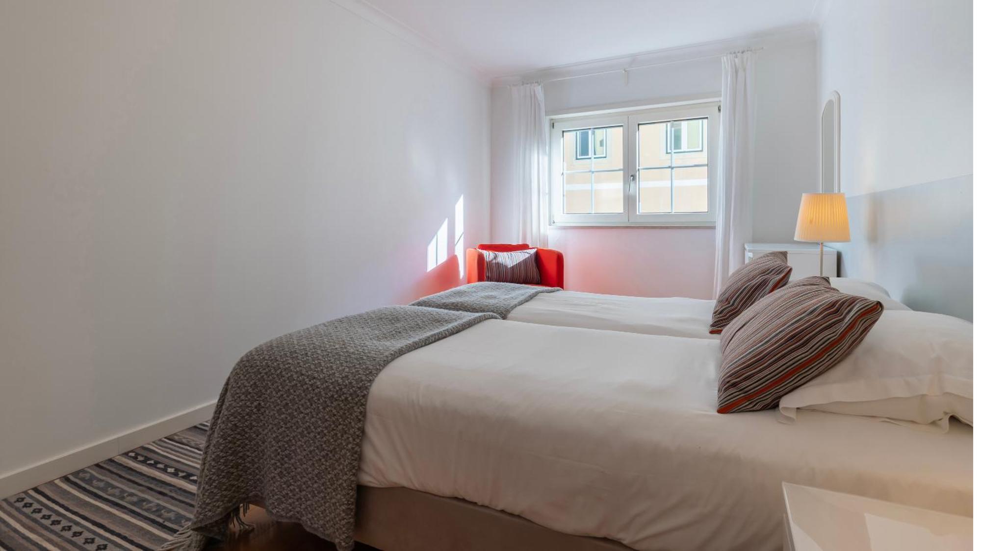 Stylish Apartment With Parking By Lovelystay リスボン エクステリア 写真